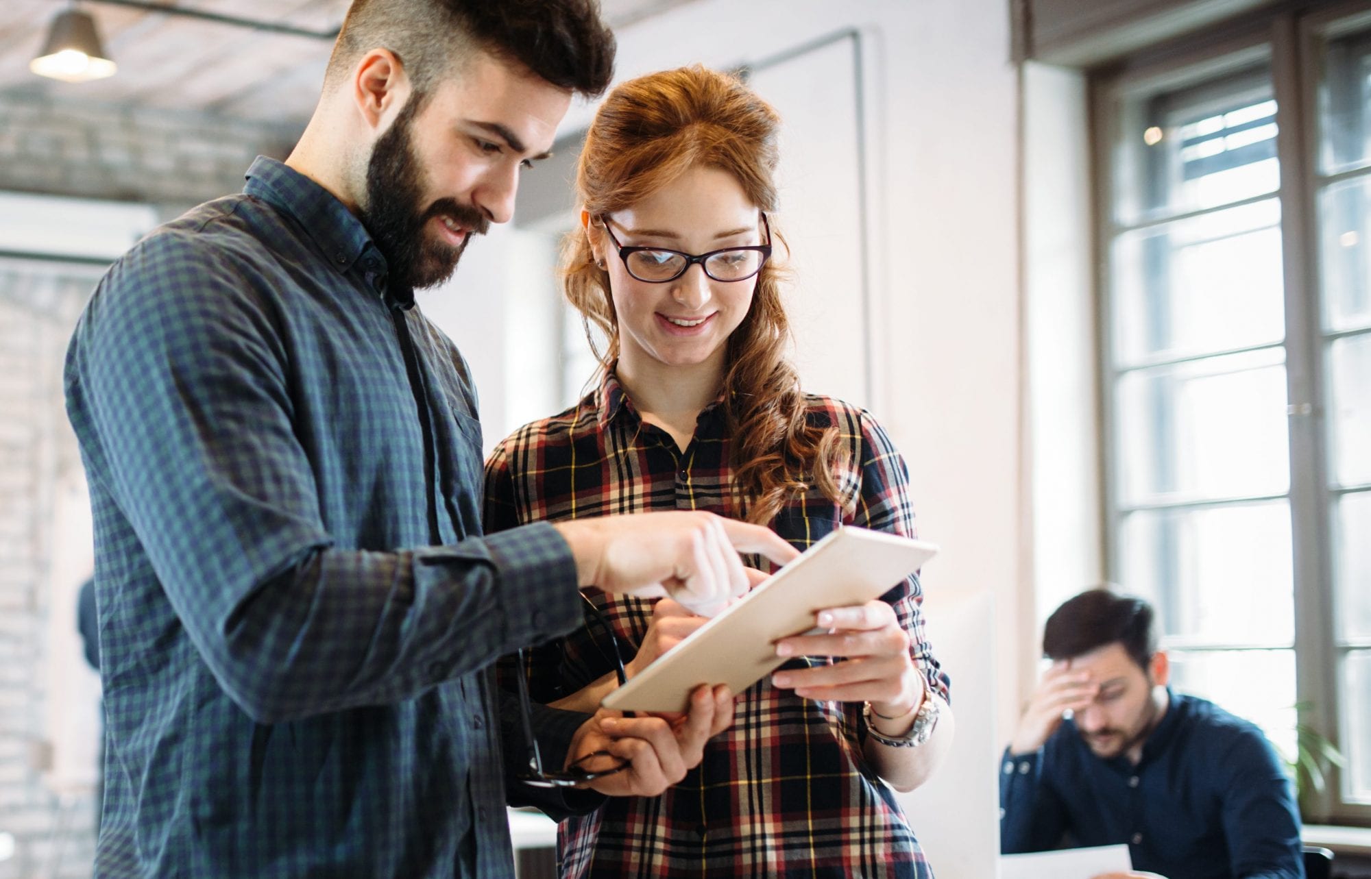 Two young marketers starting their digital marketing careers at Firetoss